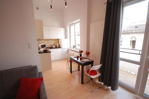 Nowy Apartament Wilcza, Varšava (fotografie 9)