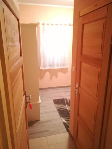 Cinema House Single & Double Rooms - image 7