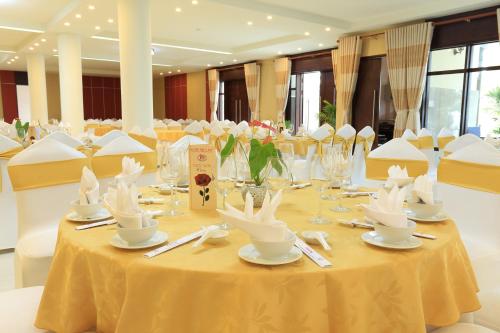 Restaurant, Ky Hoa Dalat Hotel in Love Valley / Dream Hill