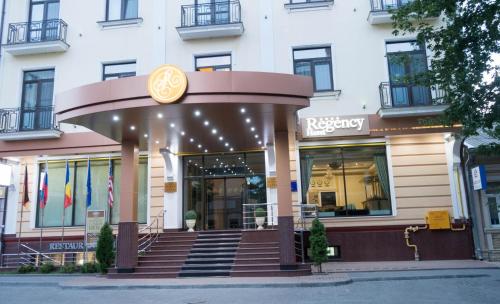 Regency Hotel - image 3