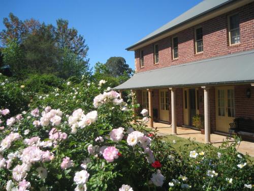 

Trafalgar B&B and Annie's Cottage
