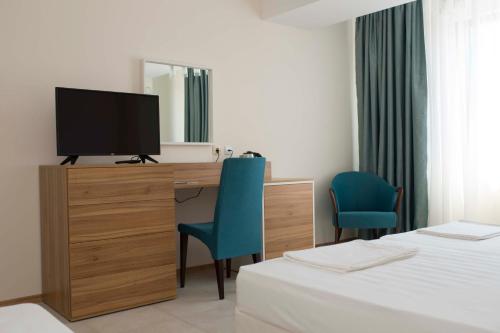 Ema Hotel - image 8