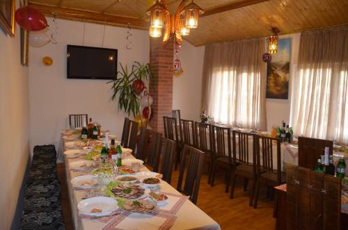 Koplietošanas atpūtas telpa ar TV, Teremok Guest House in Vyshka