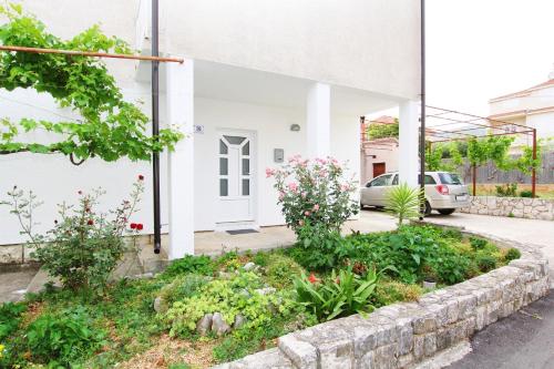 Apartment Anica - image 9