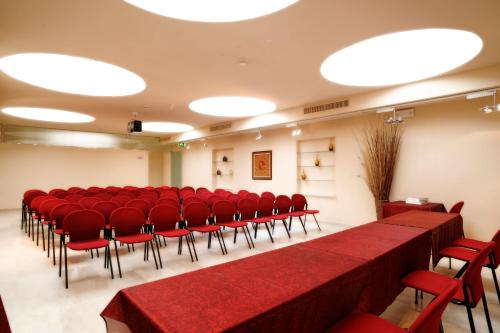 Grand Hotel Mediterranee - image 10