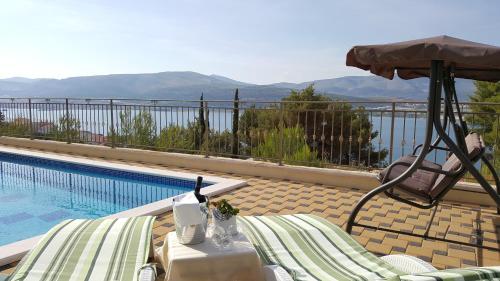 Luxury Villa Star Lights Trogir - heated pool hot tub gym billiard - image 2