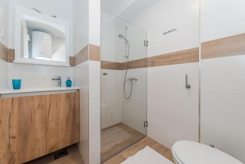  Apartments Mirakul in Vir