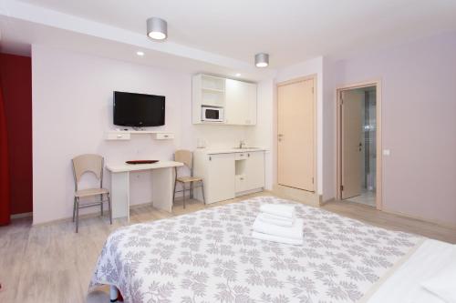 Bessarabka Apartments - image 11