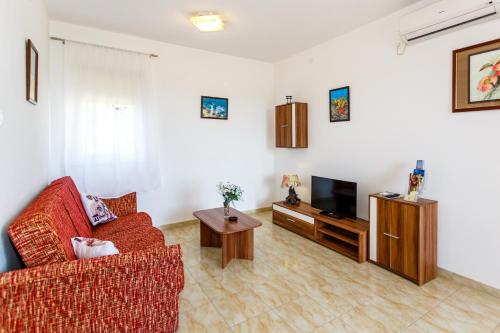  Apartment Tomy 2+2 in Krk