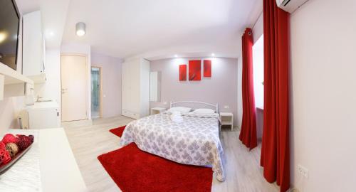Bessarabka Apartments - main image