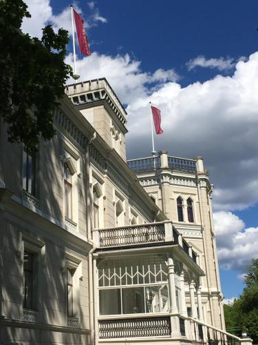 Kartanohotelli Karhulan Hovi - image 2