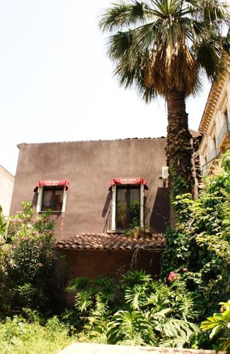 San Max Hotel – Catania, CA