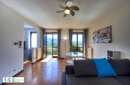 Lake retreat stunning view - image 6