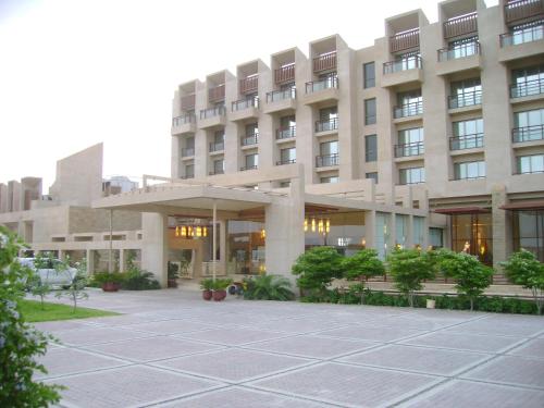 Zaver Pearl Continental, Gwadar
