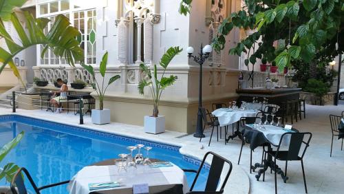 מתקני המלון, Hotel El Xalet in סיטגס