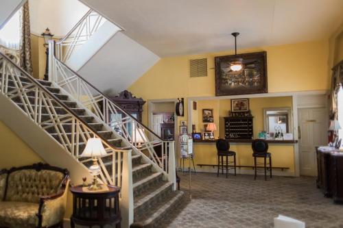 Inn at the Olde Silk Mill in Fredericksburg, USA