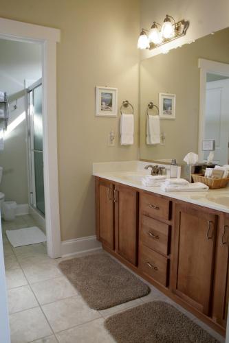 Seven Oaks Inn Bed and Breakfast in High Point, USA
