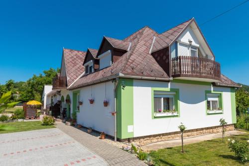 Andrea Apartmanház