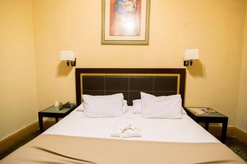 El Gran Hotel - image 3