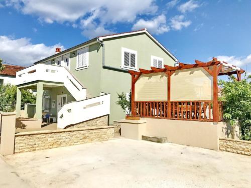  Apartmani Nina i Niko, Pension in Ugljan