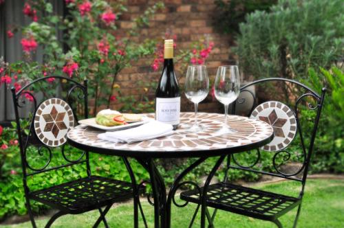 Clifton Gardens Bed & Breakfast - Orange in Clifton Grove