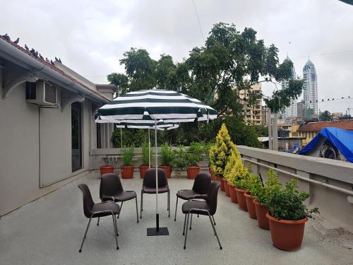 Varanda/terraço, Hotel Kumkum in Mumbai