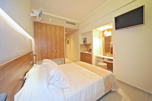 Astron Suites & Apartments - image 10