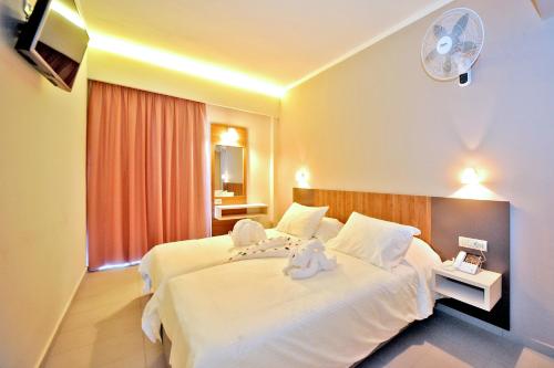 Astron Suites & Apartments - image 12