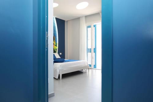 Standard Double Room image 3