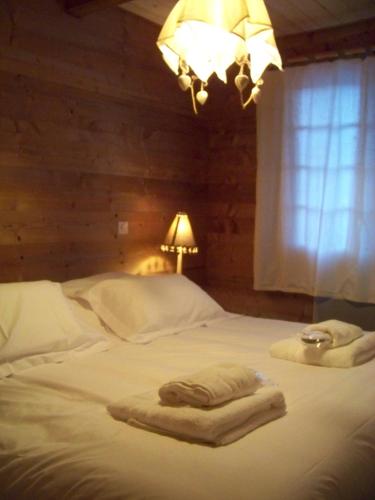 3 bedrooms, 6 beds