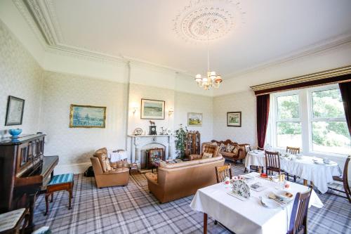 ห้องส่วนกลางสำหรับนั่งเล่น/ดูทีวี, Dunns Houses Farmhouse B&B in โอเตอร์เบิร์น