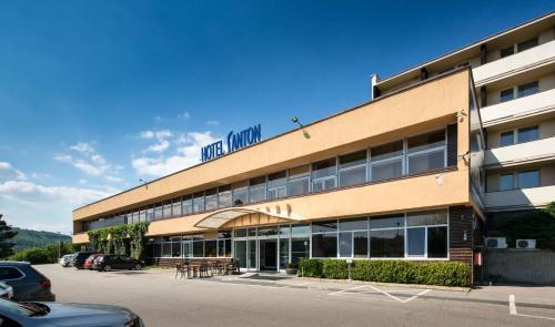 OREA Resort Santon Brno - image 4