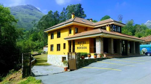 Hotel Benzua, Villanueva de Ardisana bei Llenín