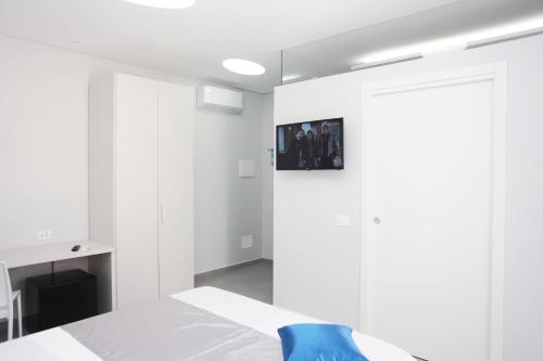 Deluxe Double Room image 9