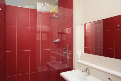 Suite with Sea View image 9