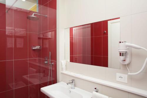 Suite with Sea View image 7