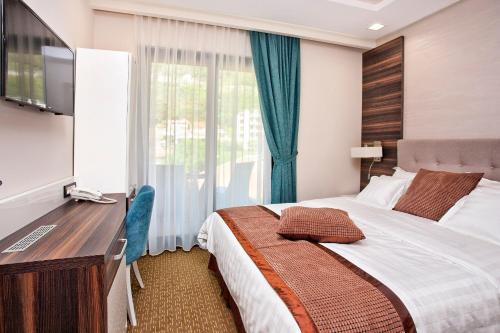 1 double bed, 1 sofa bed