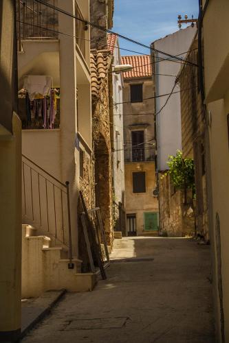 Hill House Marija - image 9