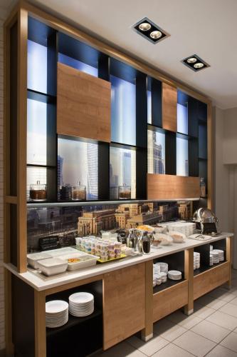 Ruoka ja Juomat, Hotel Metropol in Varsova