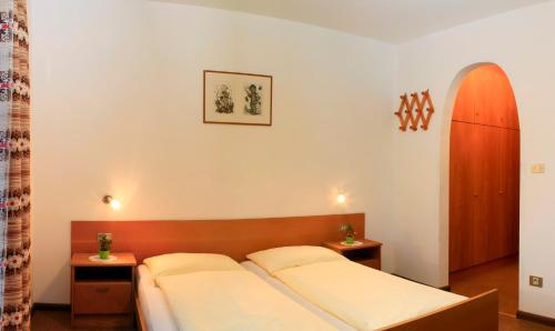 Double or Twin Room with Shower