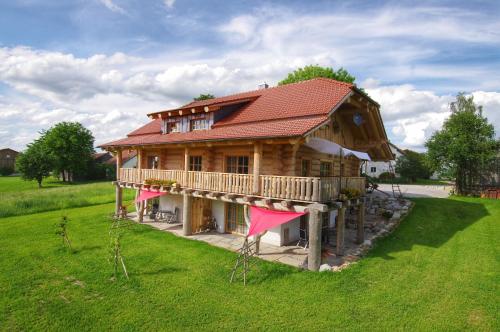 Holzhaus Lugerhof in Roding, Deutschland