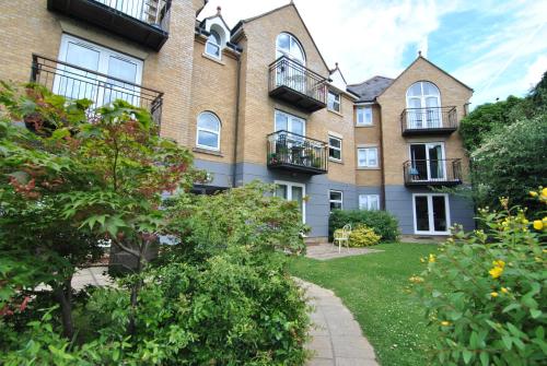 Lord Raglan House One Bedroom with Parking