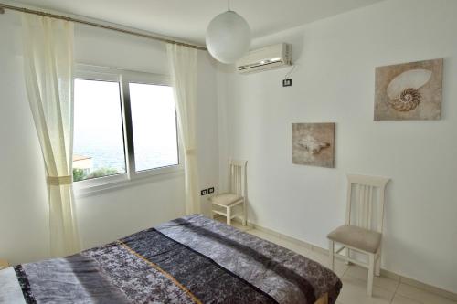 Azzura Sea View Apartments - image 6