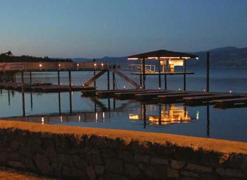 Clear Lake Vista Resort - image 2