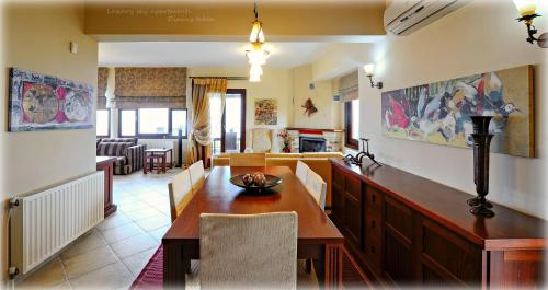 Castri Deluxe Sky Apartment - main image