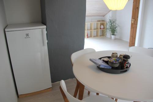 Zona de TV/saló-bar comuns, Skovlide Beautiful Farmhouse in Edslev