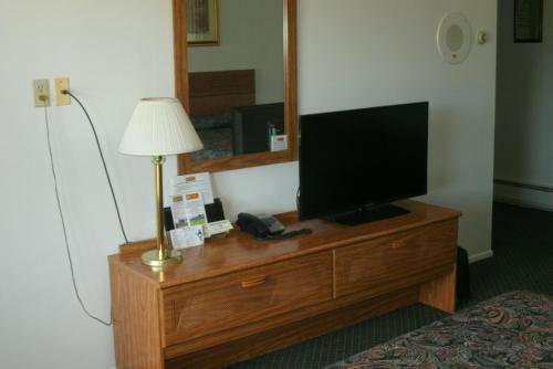 Budget Host Inn