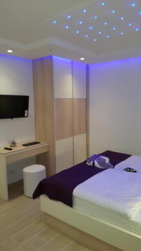 Luxury Villa Star Lights Trogir - heated pool hot tub gym billiard - image 3