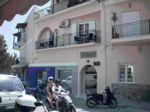 Karafelas Hotel - image 2