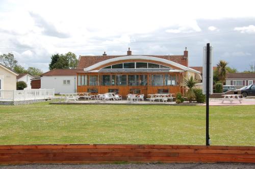 . Warrens Village Motel and Self Catering